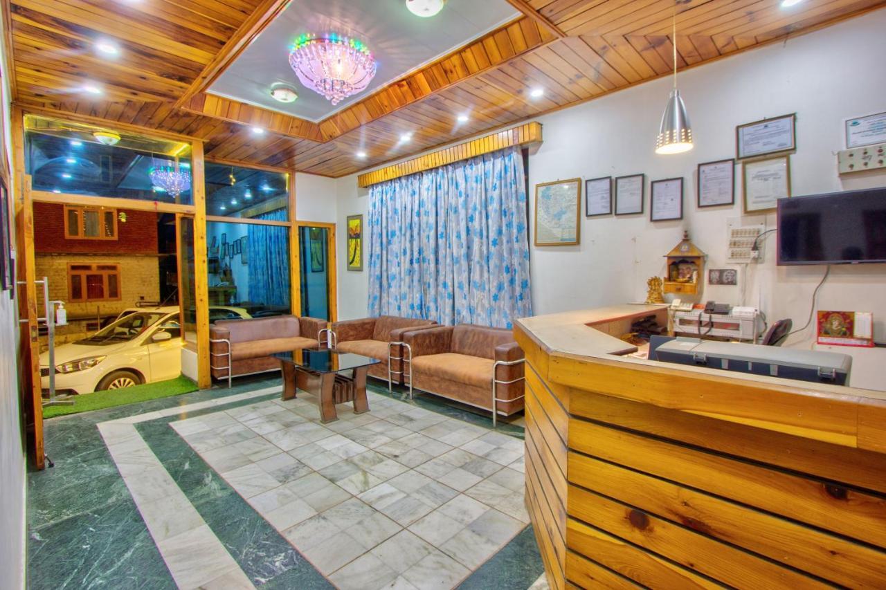 Hotel Royal Manali Екстер'єр фото